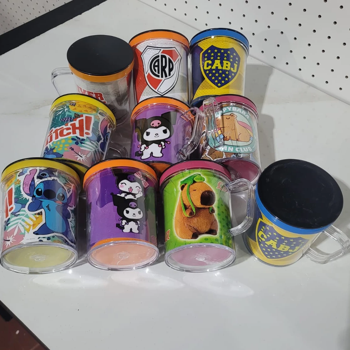 Taza acrilica con tapa con motivos